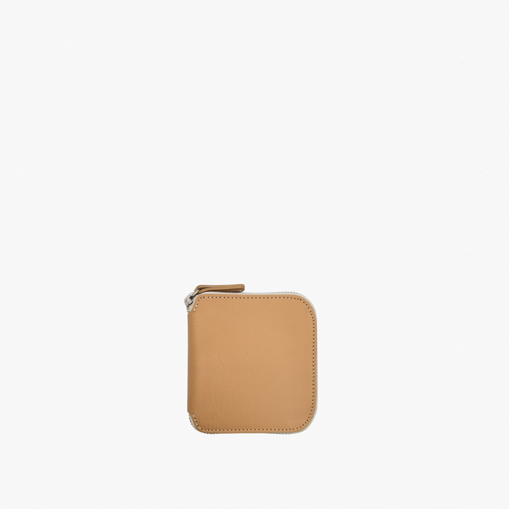 Square Zip Wallet Natural Front 1024px BILLETERA CUADRADA CON CIERRE / MAIZ & NATURAL - Imagen 1